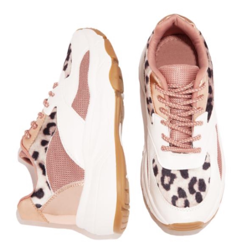 "BADDIE" Sneaker - Picture 3 of 8